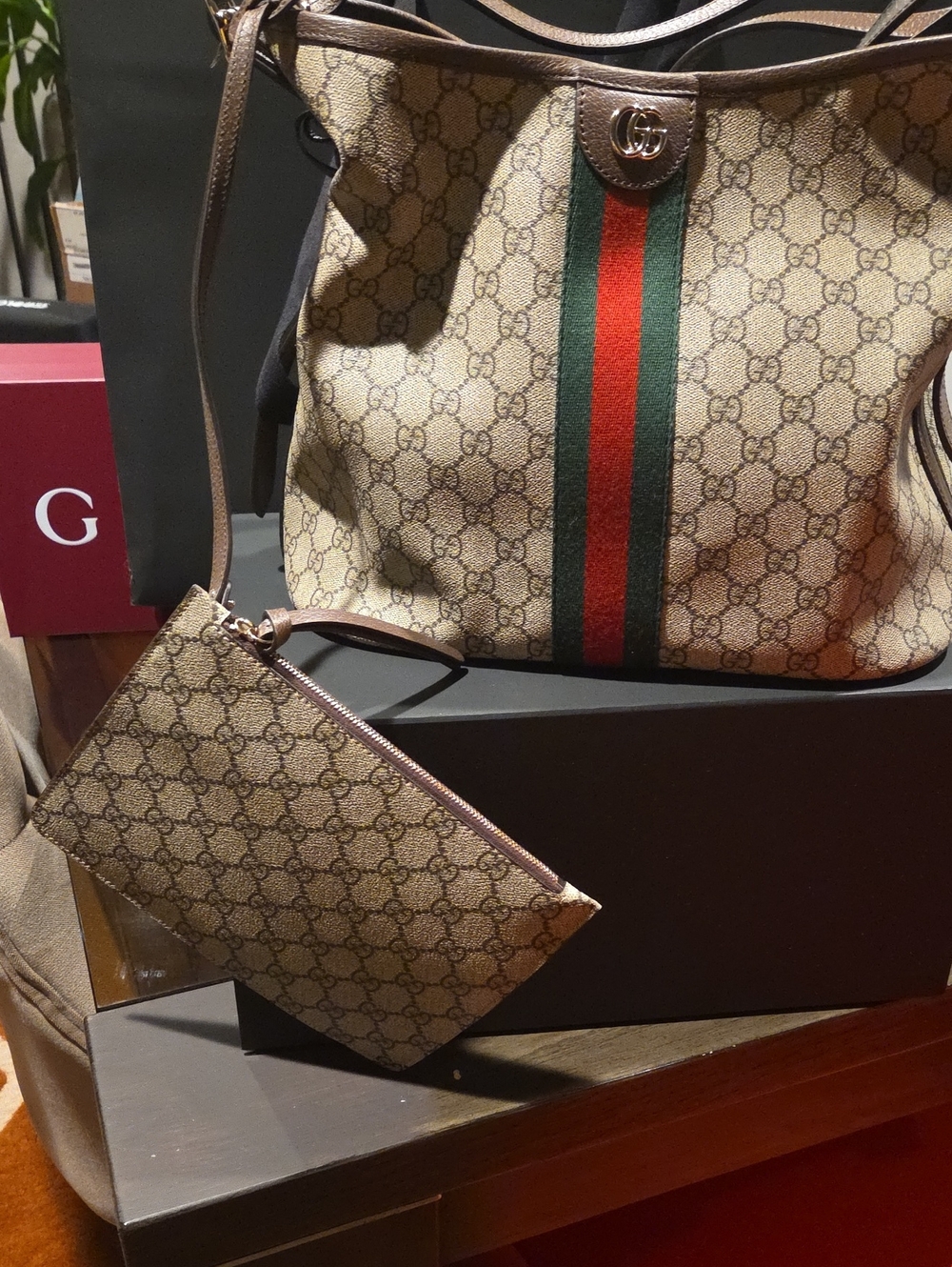 Gucci Beige GG Supreme Canvas Shoulder Bag with Green and Red Web